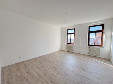 Geräumige 4-Zimmer-Wohnung in heller, freundlicher Lage in Chemnitz, 09130 Chemnitz, Etagenwohnung