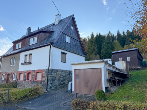 Charmante Doppelhaushälfte in ruhiger Lage von Klingenthal, 08248 Klingenthal, Einfamilienhaus